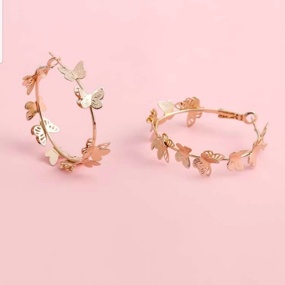 *Guinevere* Butterfly Hoop earrings - Picture 3 of 4